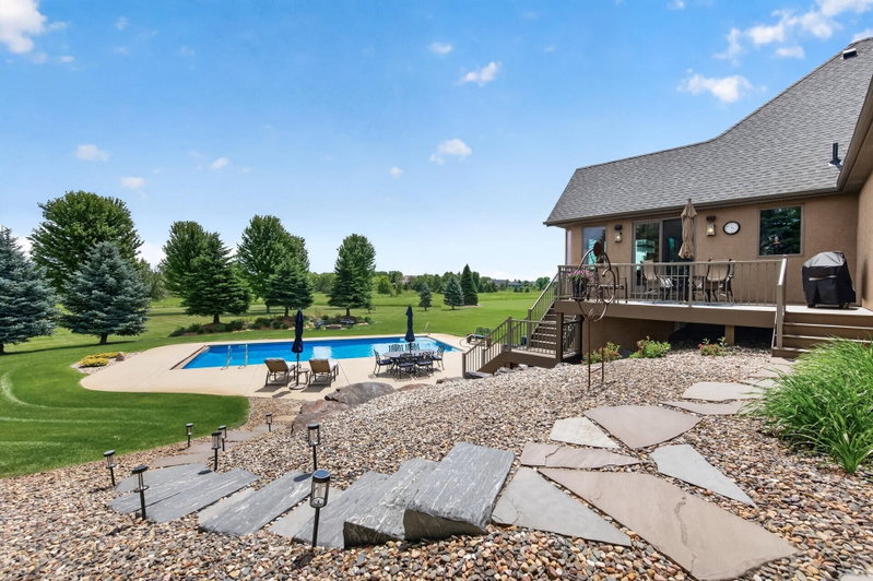 19295 Oak Grove Avenue - Photo 92