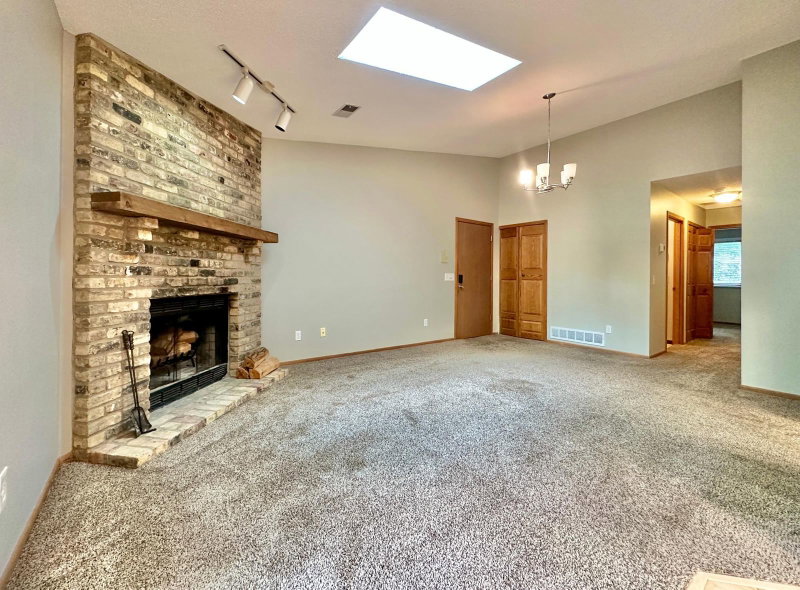 18462 Creeks Bend Drive - Photo 5