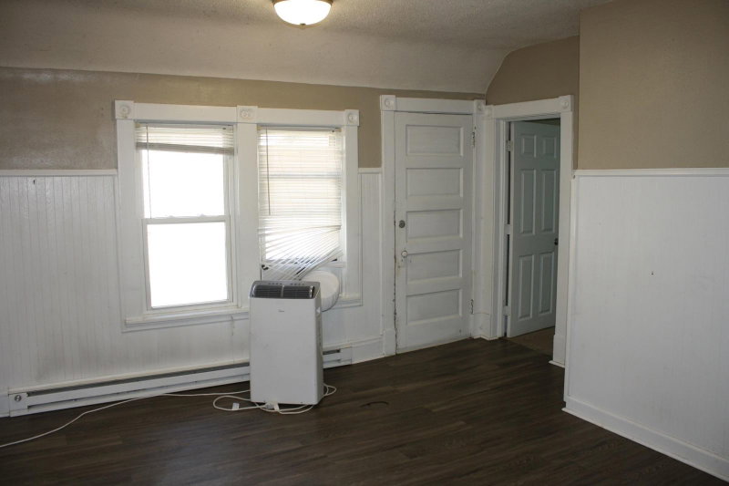 833 3rd Street E - Photo 10