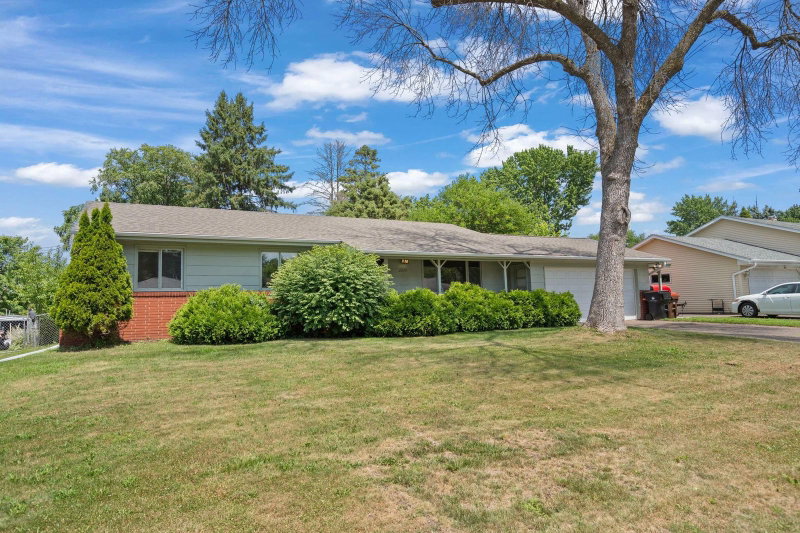 2245 Beam Avenue - Photo 3