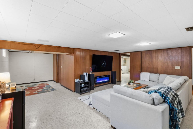 2245 Beam Avenue - Photo 37