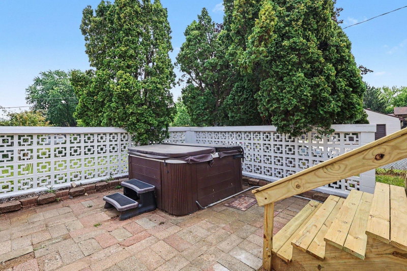 2842 Lexington Avenue S - Photo 30