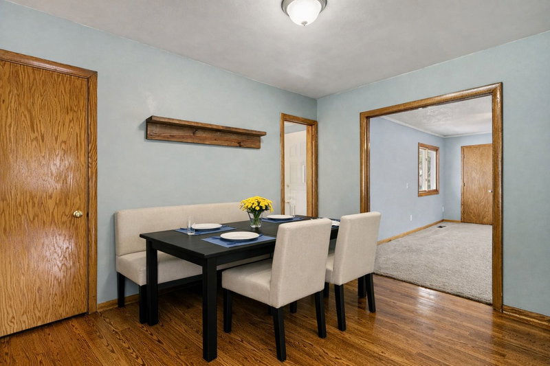2842 Lexington Avenue S - Photo 9