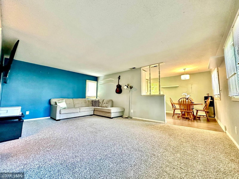 5011 Vera Cruz Avenue N - Photo 4