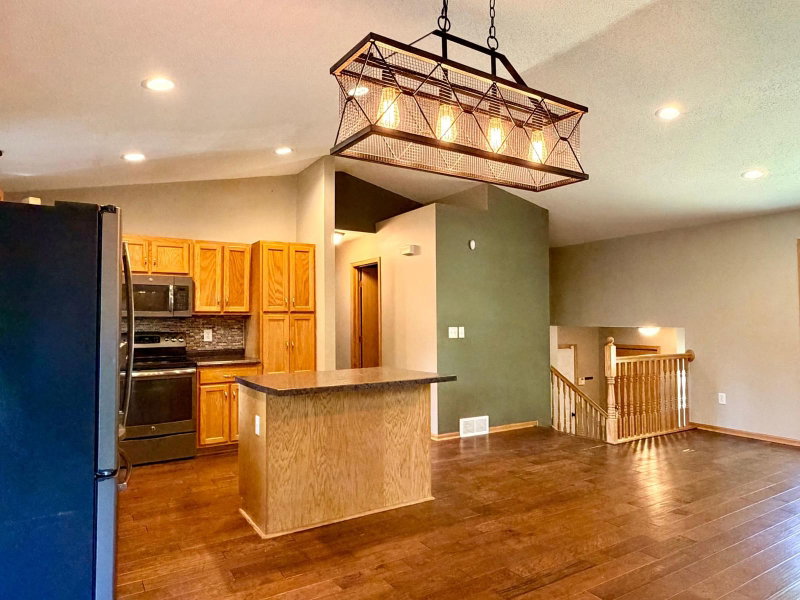 2110 Darling Avenue E - Photo 4