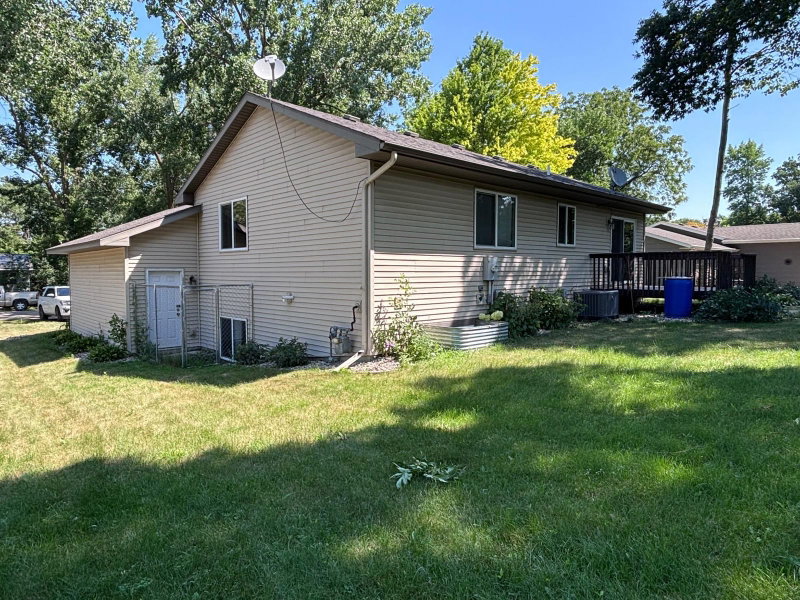 2110 Darling Avenue E - Photo 32