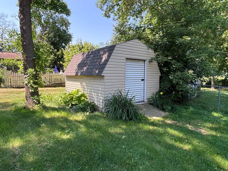 2110 Darling Avenue E - Photo 34