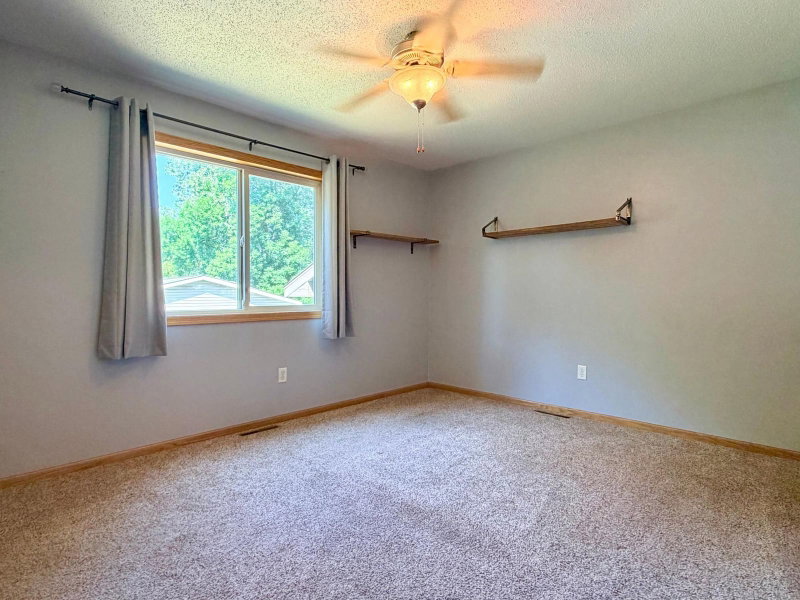 2110 Darling Avenue E - Photo 10