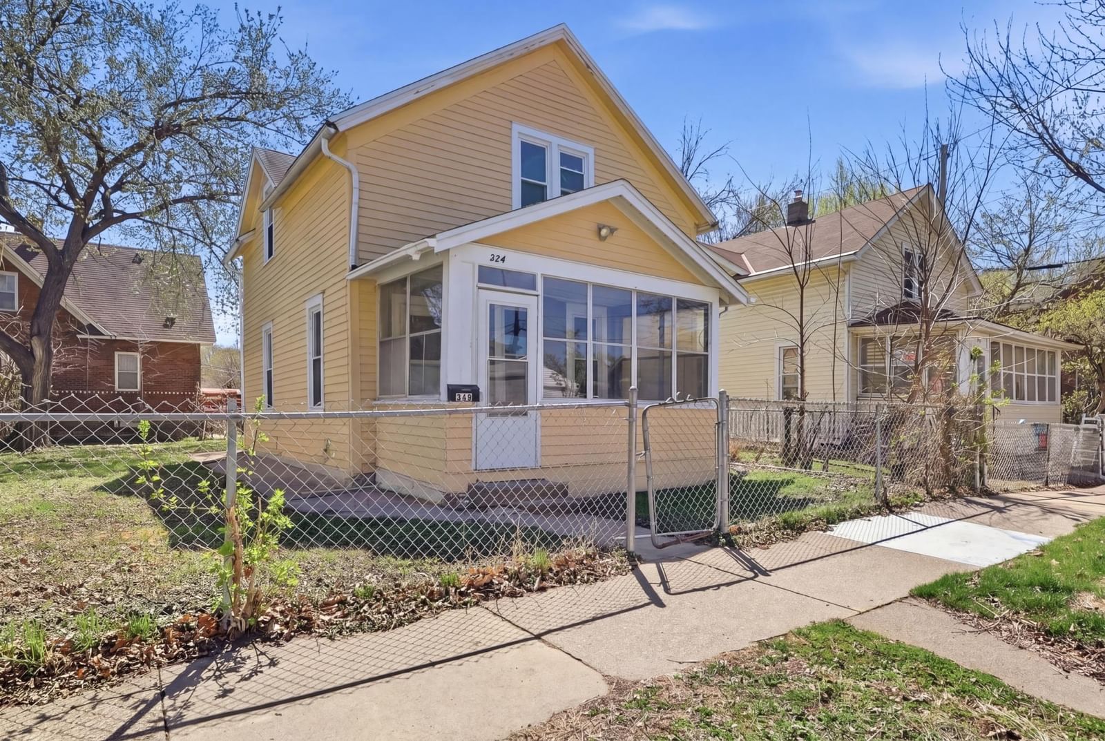 324 Van Buren Avenue