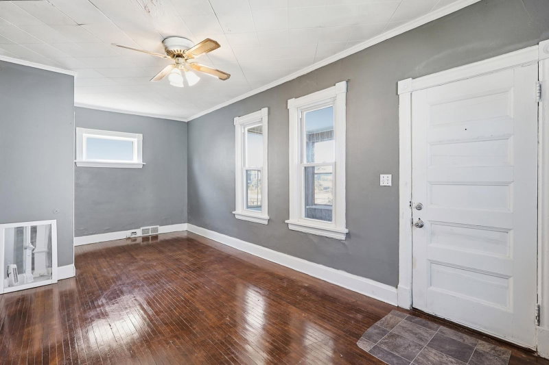 324 Van Buren Avenue - Photo 4