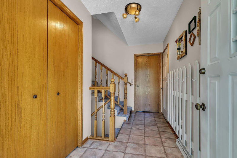 416 13th Street N - Photo 2