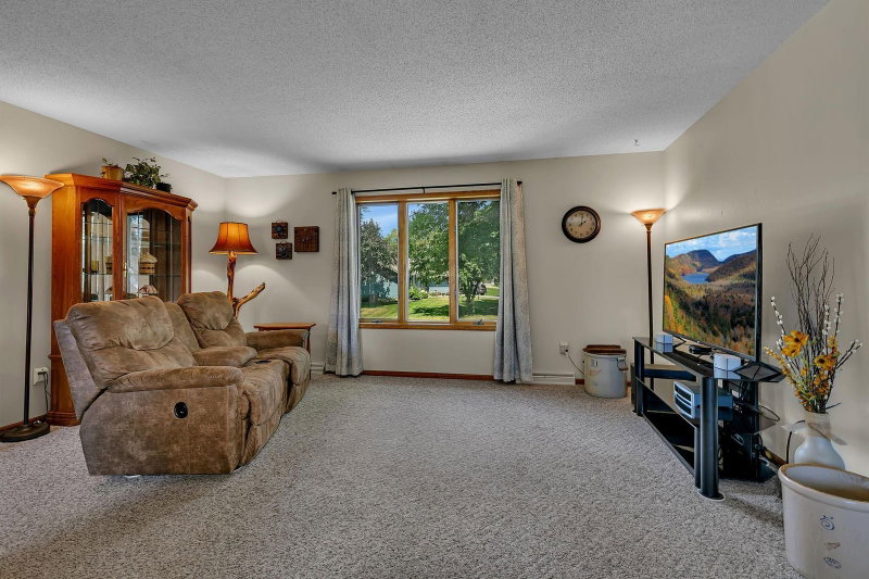 416 13th Street N - Photo 12