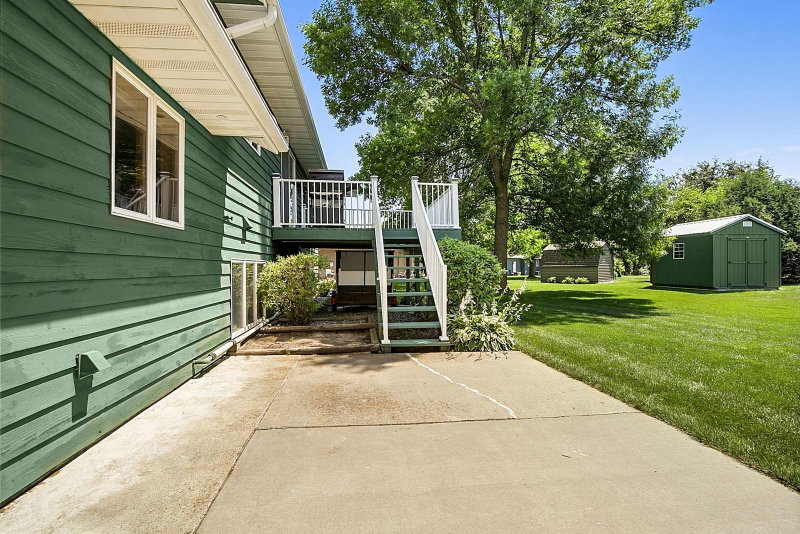 416 13th Street N - Photo 29