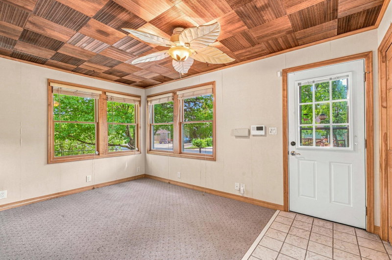 615 12th Avenue NW - Photo 15