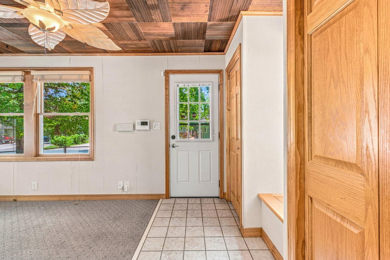 615 12th Avenue NW - Photo 16