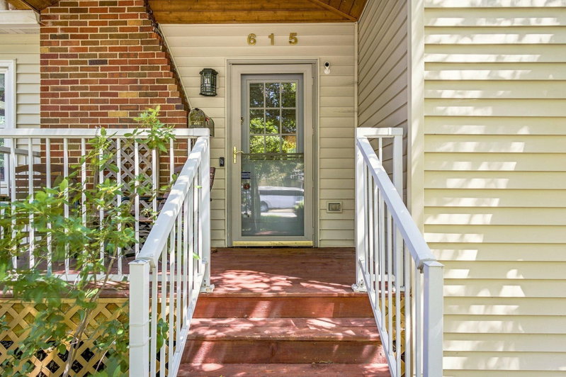 615 12th Avenue NW - Photo 3