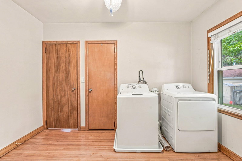 615 12th Avenue NW - Photo 23
