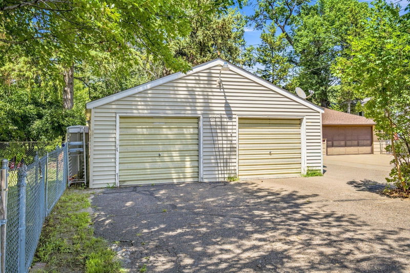 615 12th Avenue NW - Photo 38
