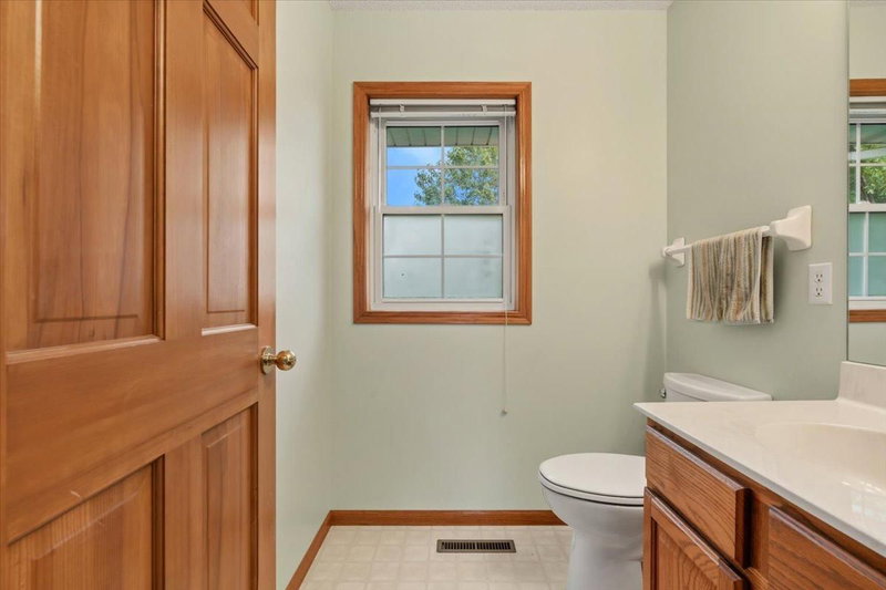 931 Sterling Street S - Photo 20