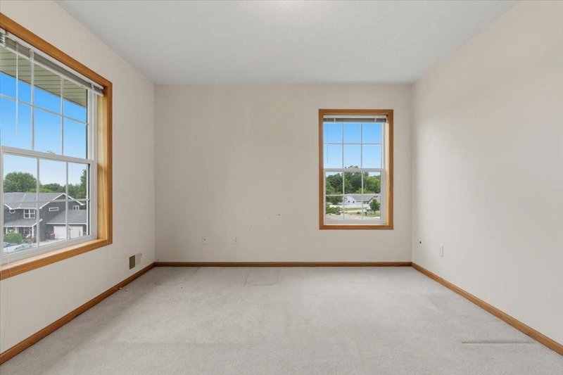 931 Sterling Street S - Photo 30