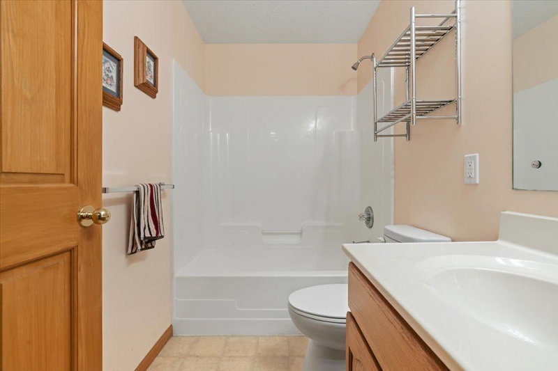 931 Sterling Street S - Photo 35
