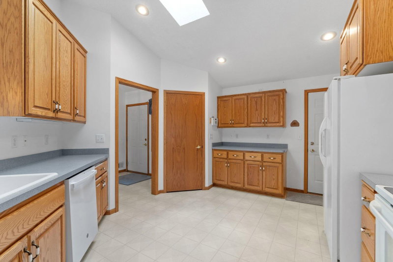 3700 Ladyslipper Lane N - Photo 18