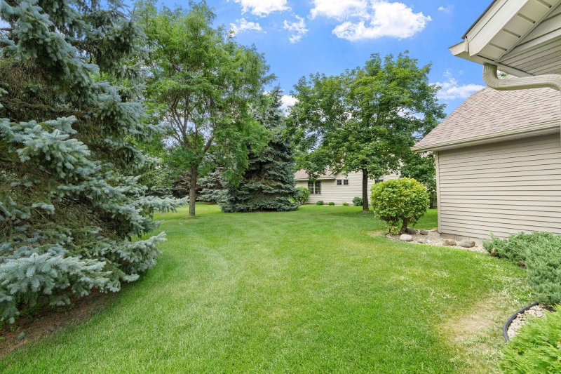 3700 Ladyslipper Lane N - Photo 40