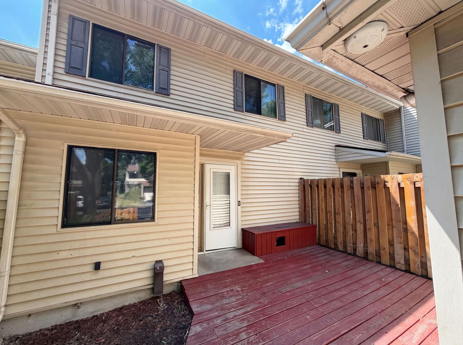 201 Bridlewood Drive
