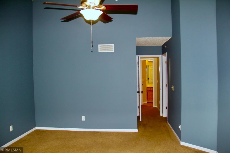 333 Naegele Avenue - Photo 30