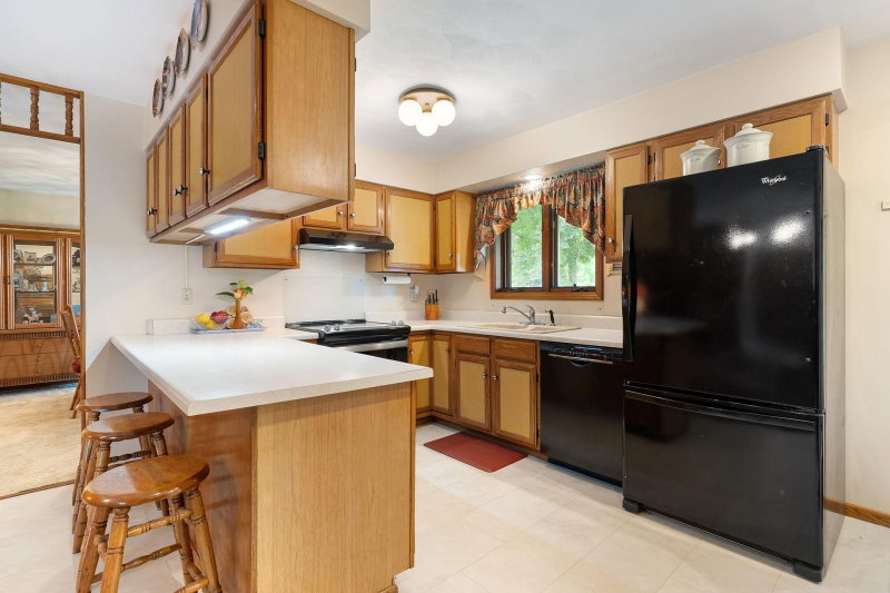 545 Crestview Lane - Photo 4