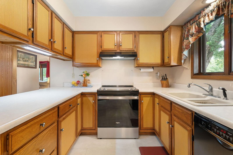 545 Crestview Lane - Photo 5