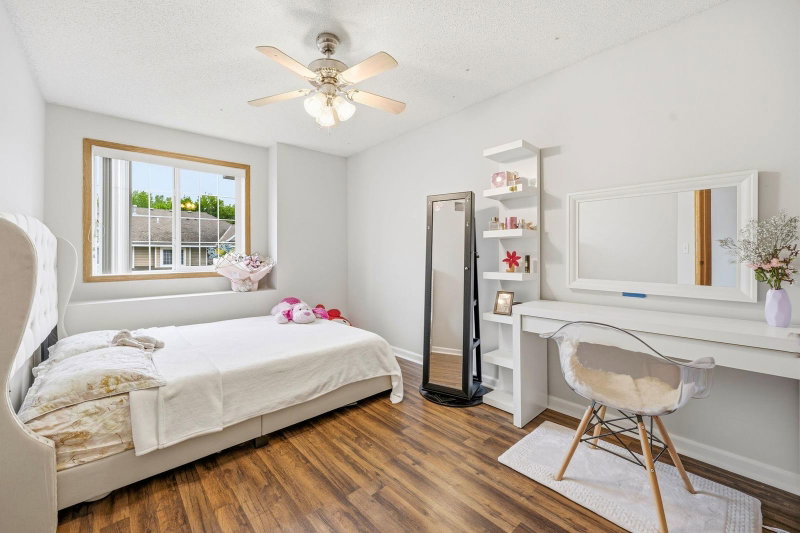 12343 Zealand Avenue N - Photo 13
