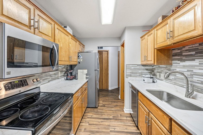 12343 Zealand Avenue N - Photo 6