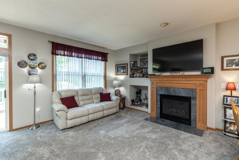 15053 Dutchman Way - Photo 17