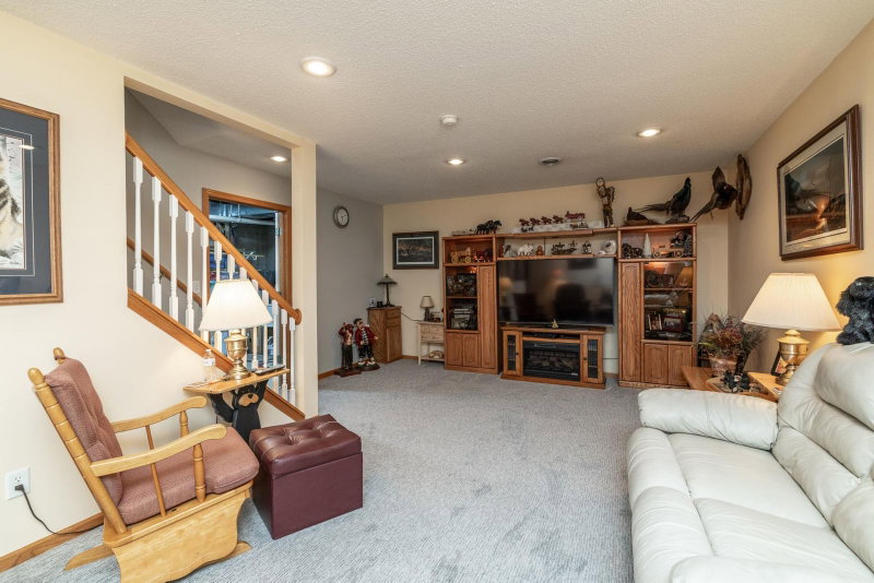 15053 Dutchman Way - Photo 5