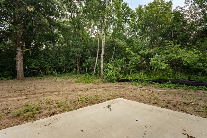 1011 Nokomis Street - Photo 32