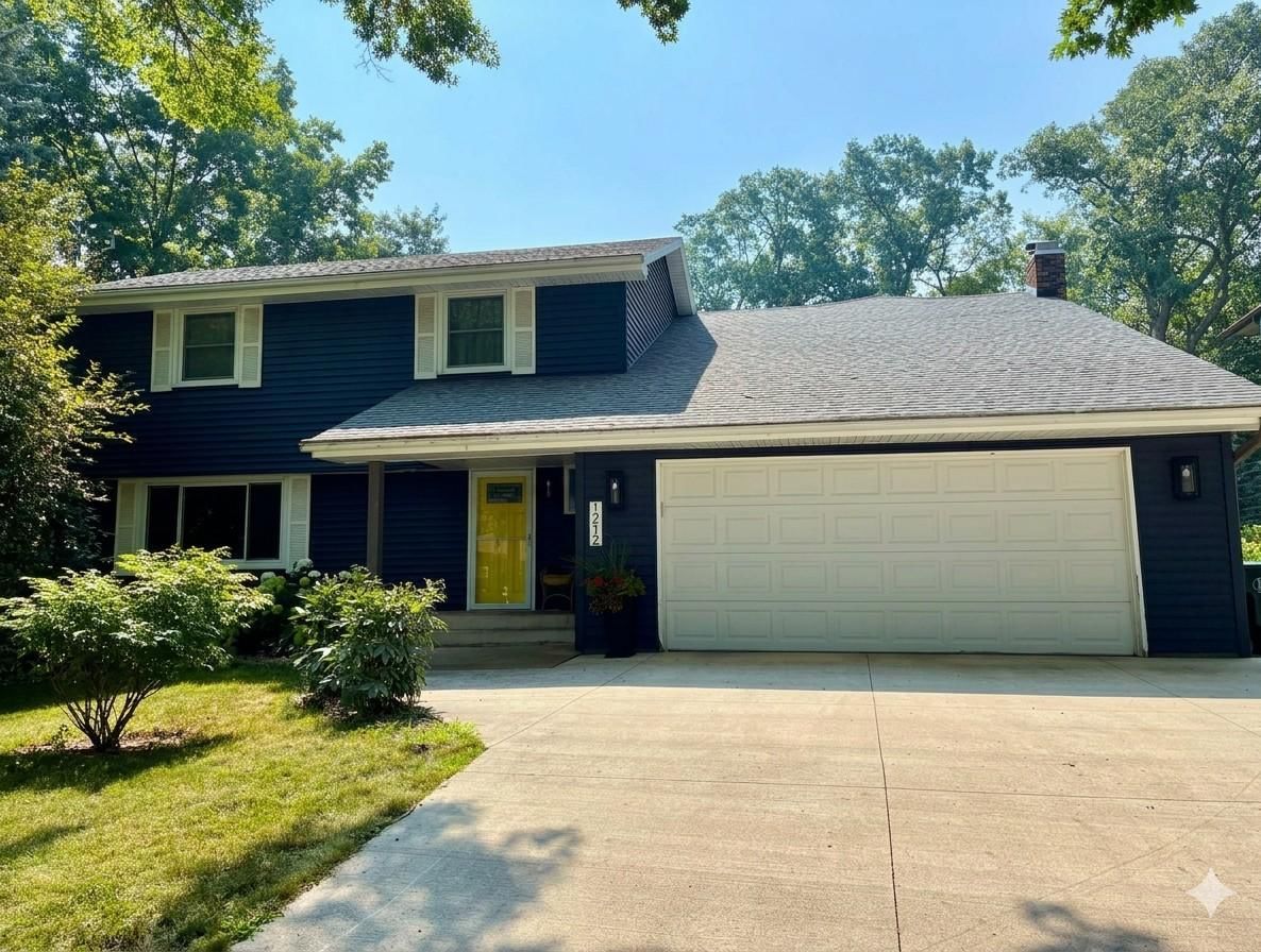 1212 Balsam Trail E
