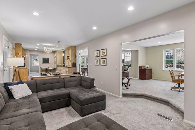 1212 Balsam Trail E - Photo 11