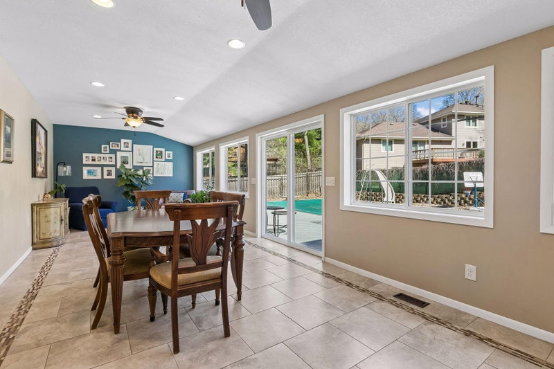1212 Balsam Trail E - Photo 14