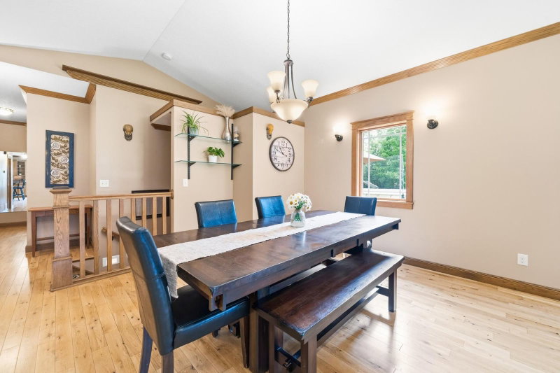 3123 Crestwood Drive NE - Photo 12