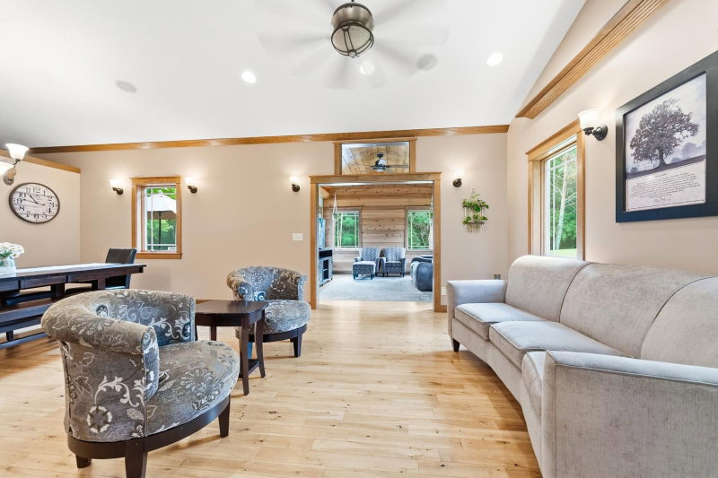 3123 Crestwood Drive NE - Photo 16