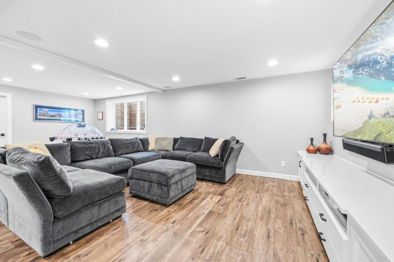 3123 Crestwood Drive NE - Photo 31