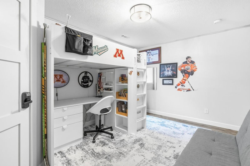 3123 Crestwood Drive NE - Photo 41