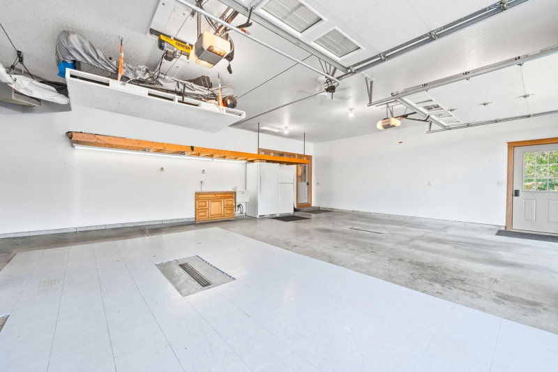 3123 Crestwood Drive NE - Photo 45