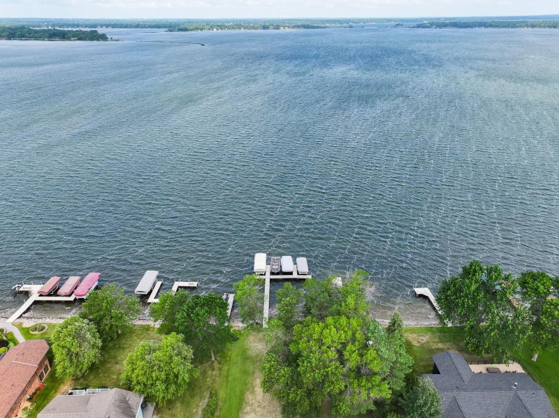 3123 Crestwood Drive NE - Photo 47