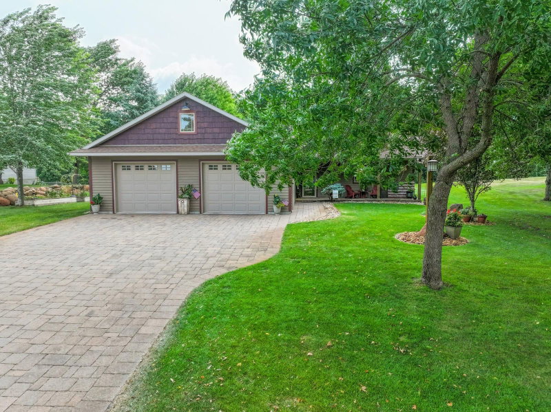 3123 Crestwood Drive NE - Photo 64