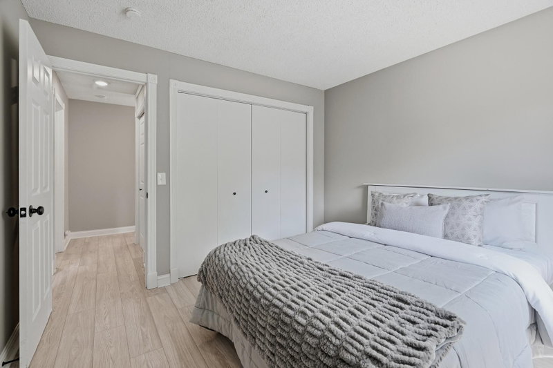 4980 Grenwich Trail N - Photo 12