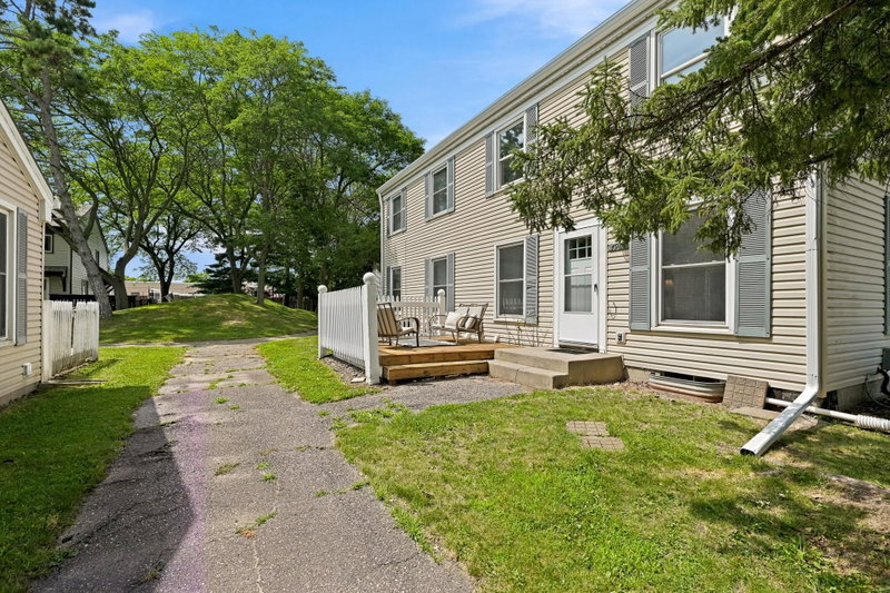 4980 Grenwich Trail N - Photo 25