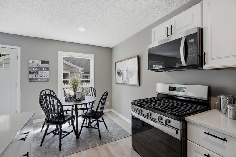 4980 Grenwich Trail N - Photo 8