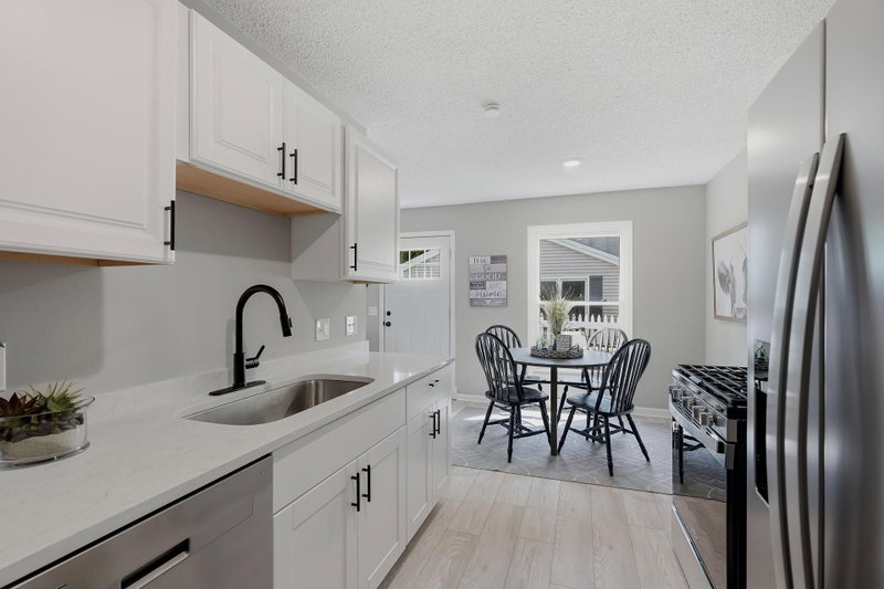 4980 Grenwich Trail N - Photo 9